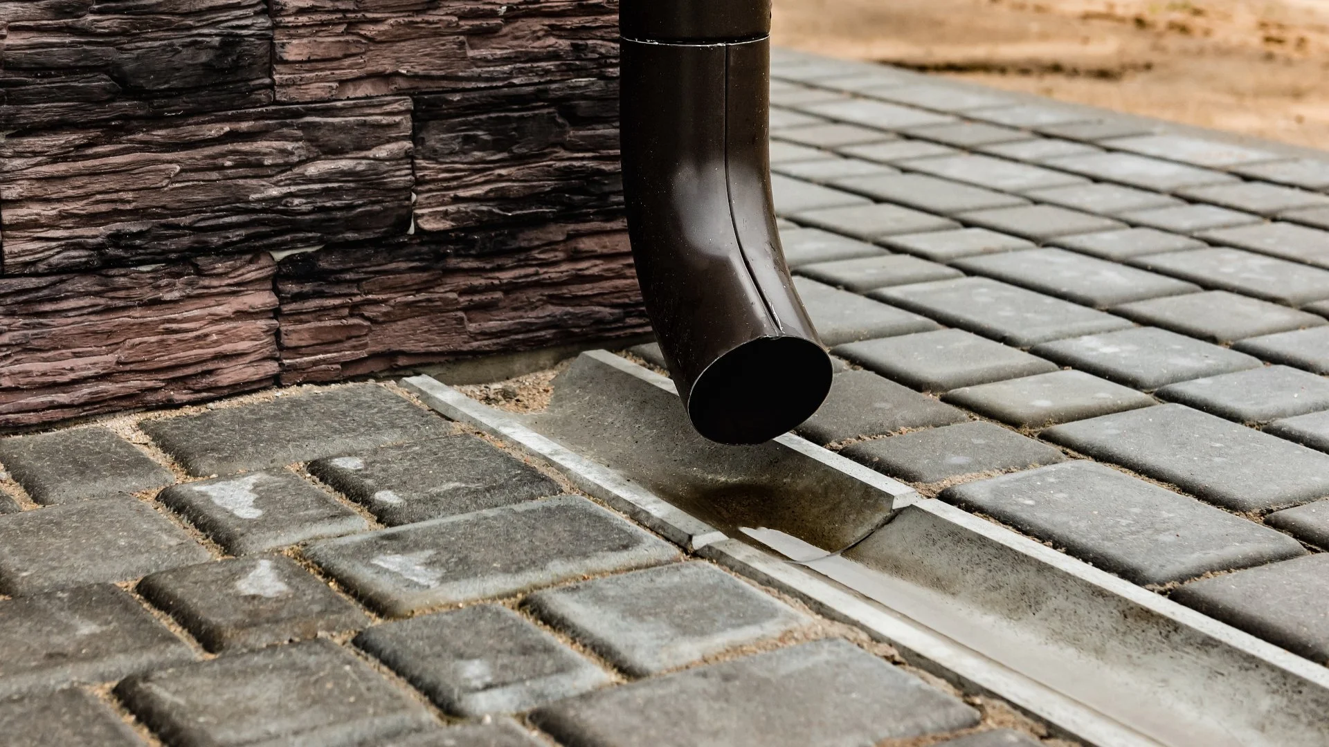 Comparing the Different Drainage Solutions for Your Yard