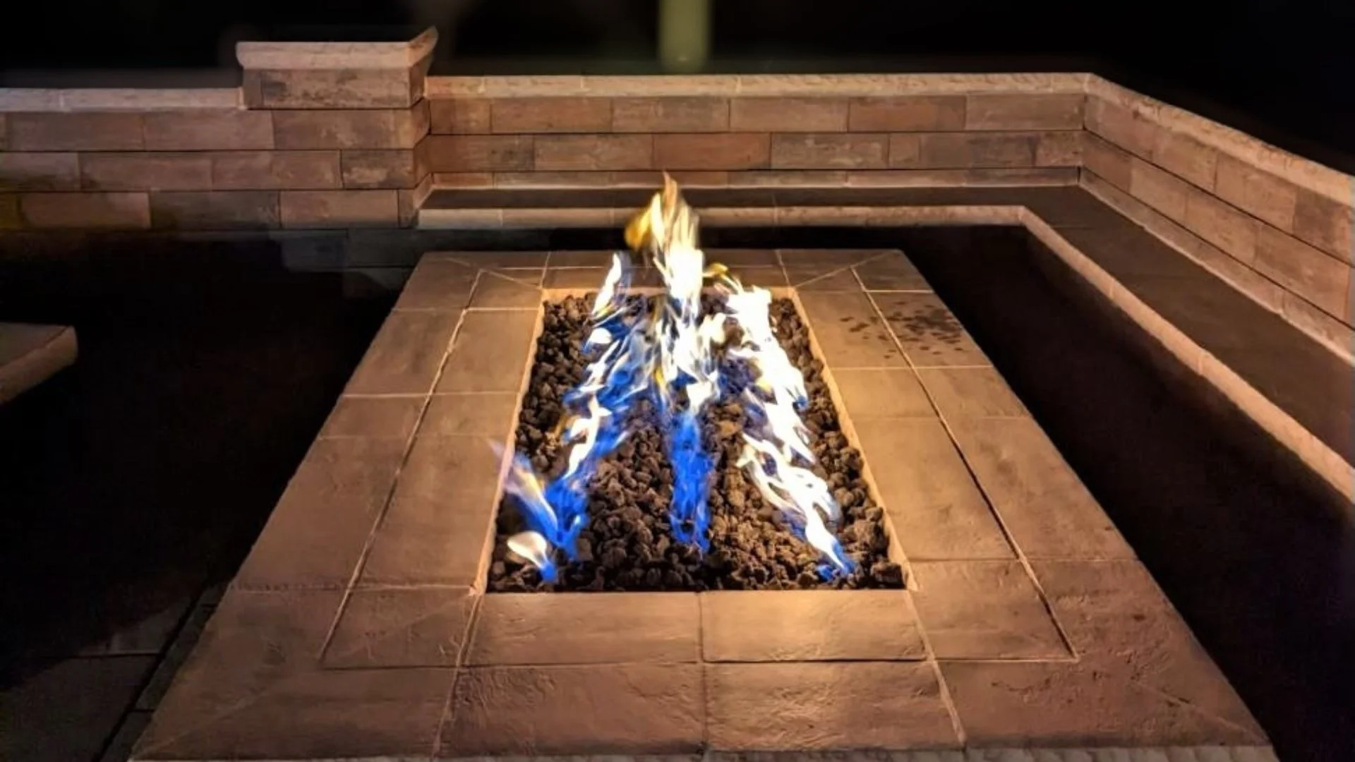 Should You Build a Custom Fire Pit or Use a Kit?