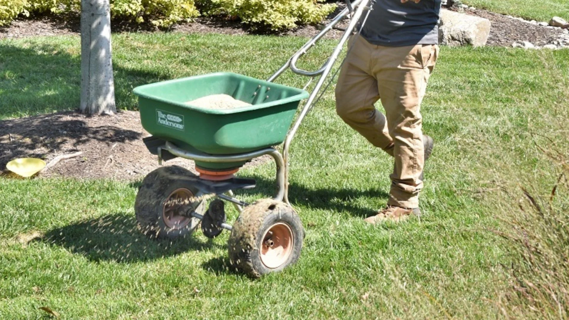 Is There a Difference Between Lawn Fertilizers?
