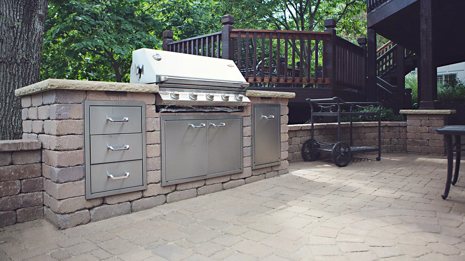Key Factors That Affect the Cost of an Outdoor Kitchen