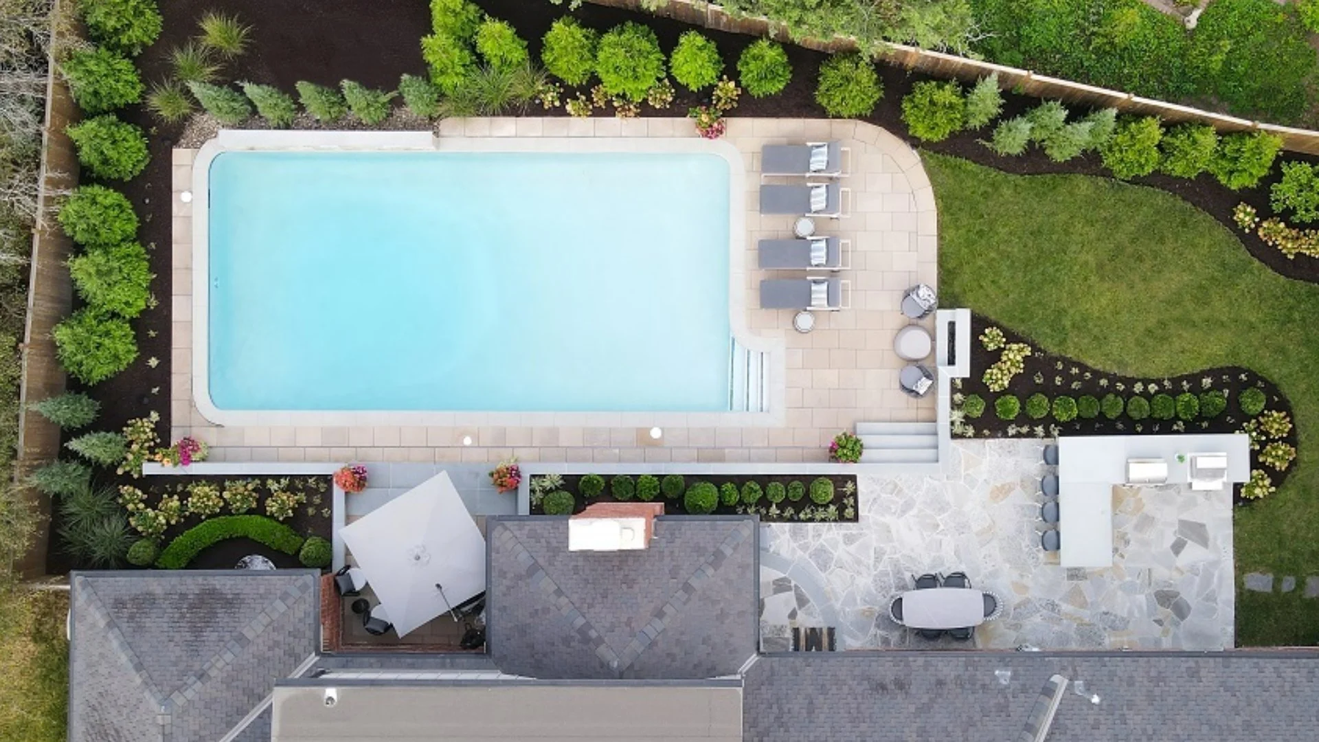 What to Look for in a Pool Company