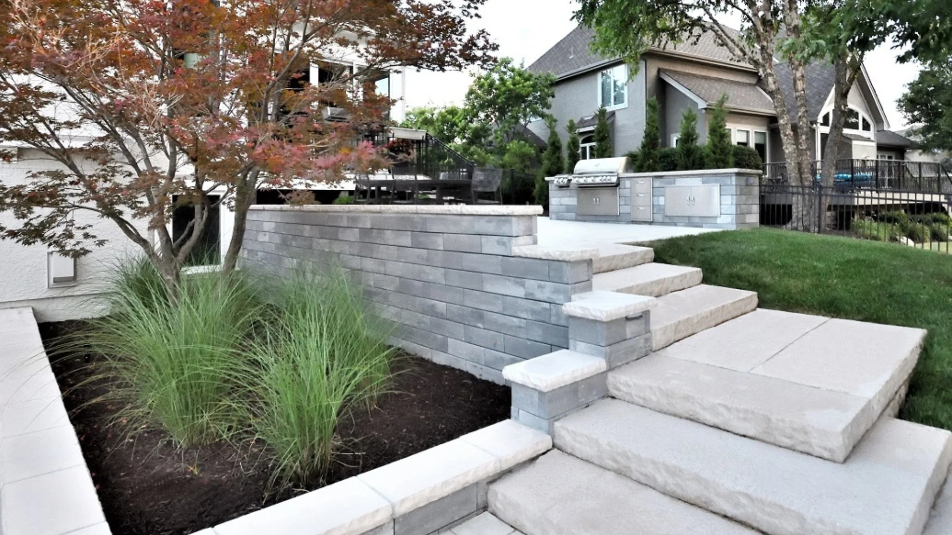 Should a Retaining Wall Be a Certain Height?