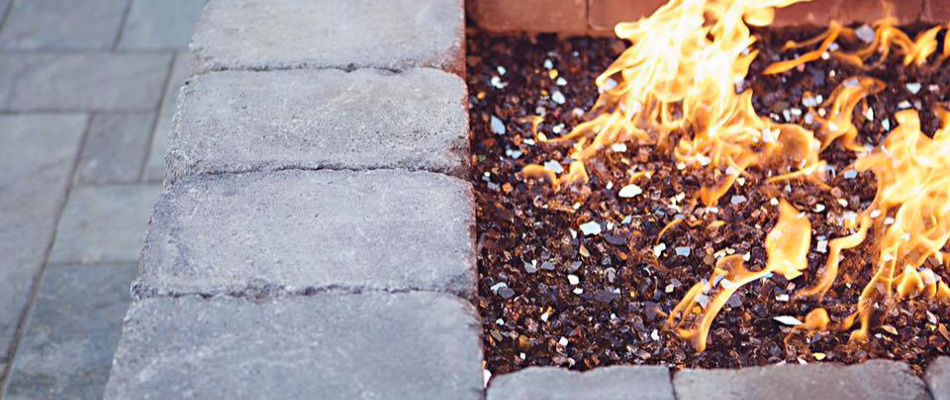 Modern gass lit fire pit near Leawood, KS.